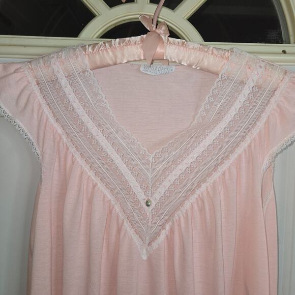Vintage Vassarette Lacy Light Pink Nightgown Size Medium V Neck 35" L x 24" Wide - Picture 2 of 12